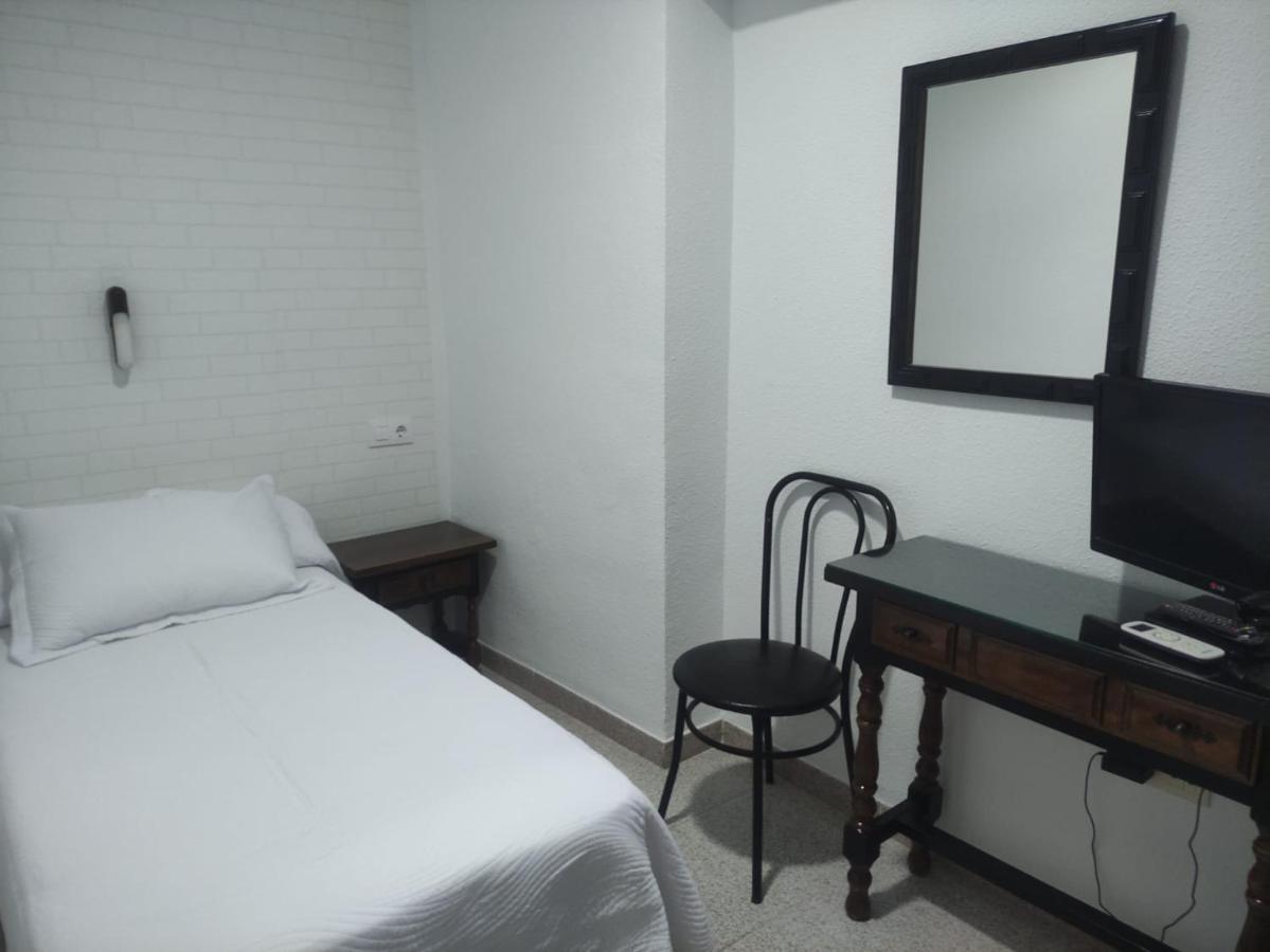 Hotel Rincon Extremeno Plasencia Esterno foto